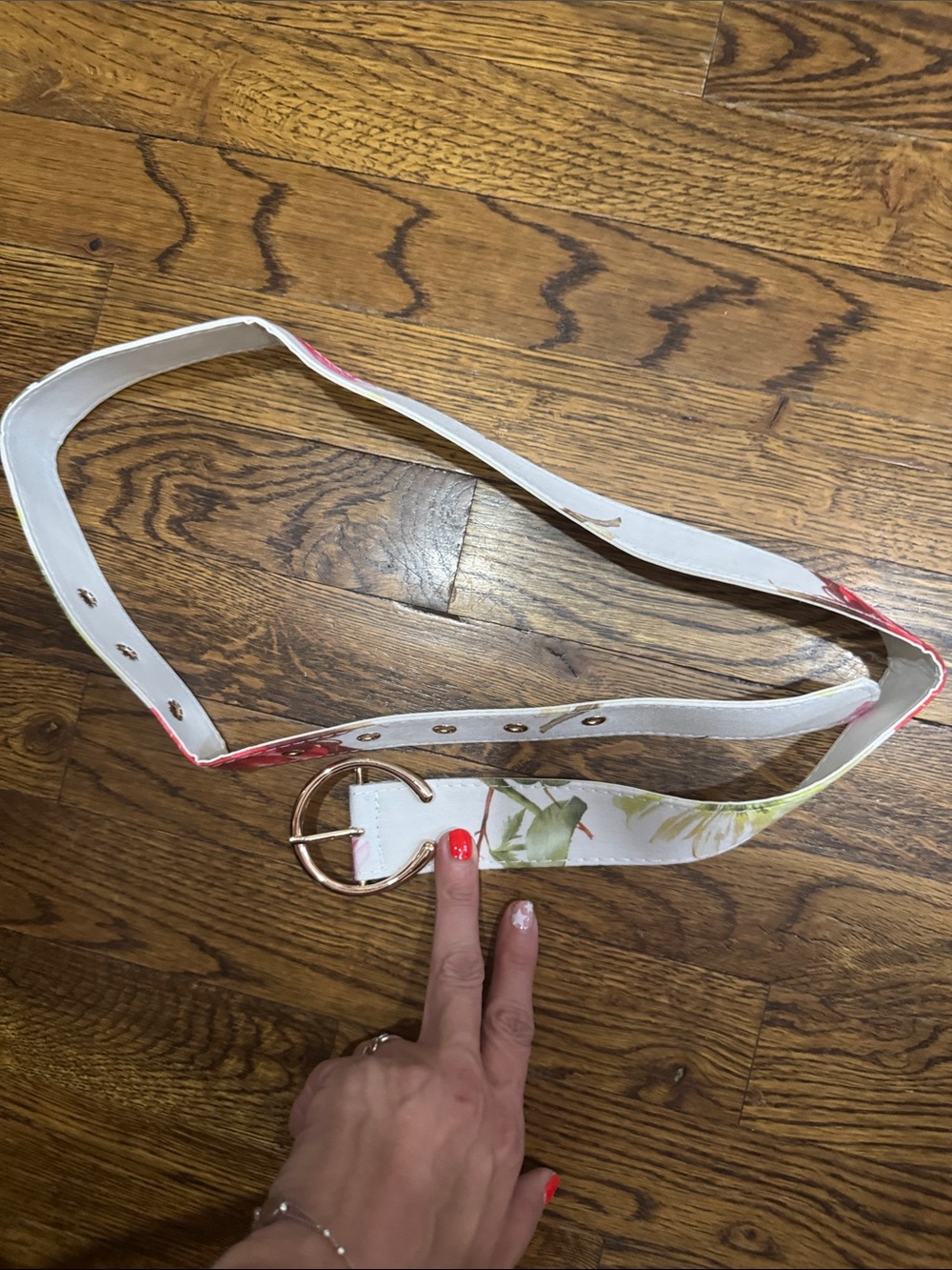Commense floral belt